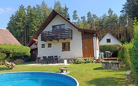 Chata Marecek - V Lesni Osade U Reky Luznice